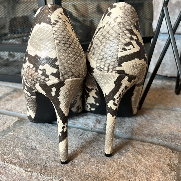 Steve Madden snakeskin heels - Picture 4 of 4